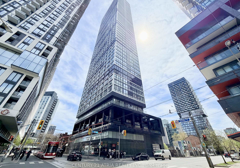 181-dundas-street-e-toronto-ontario-c13150460