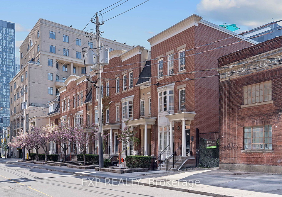 12-portland-street-toronto-ontario-c13151212