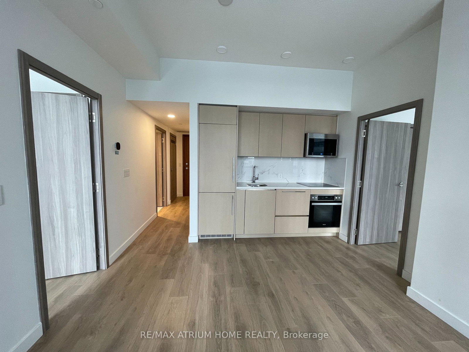 38-widmer-street-toronto-ontario-c13151244
