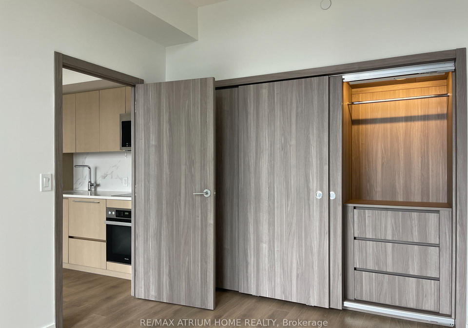 38-widmer-street-toronto-ontario-c13151244