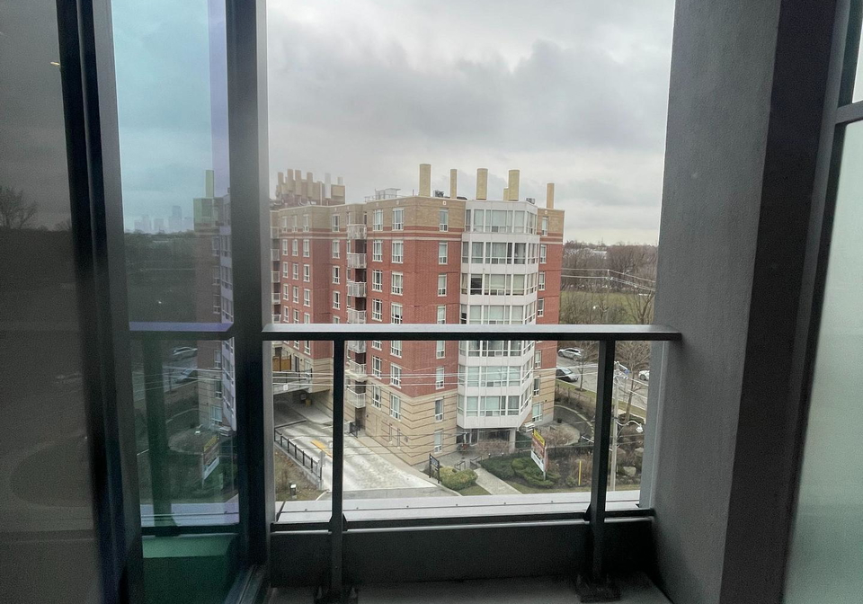 250-lawrence-avenue-w-toronto-ontario-c13151688