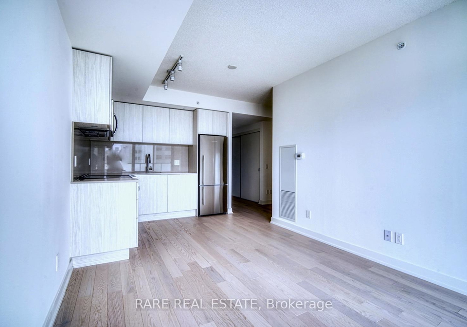25-richmond-street-e-toronto-ontario-c13151878