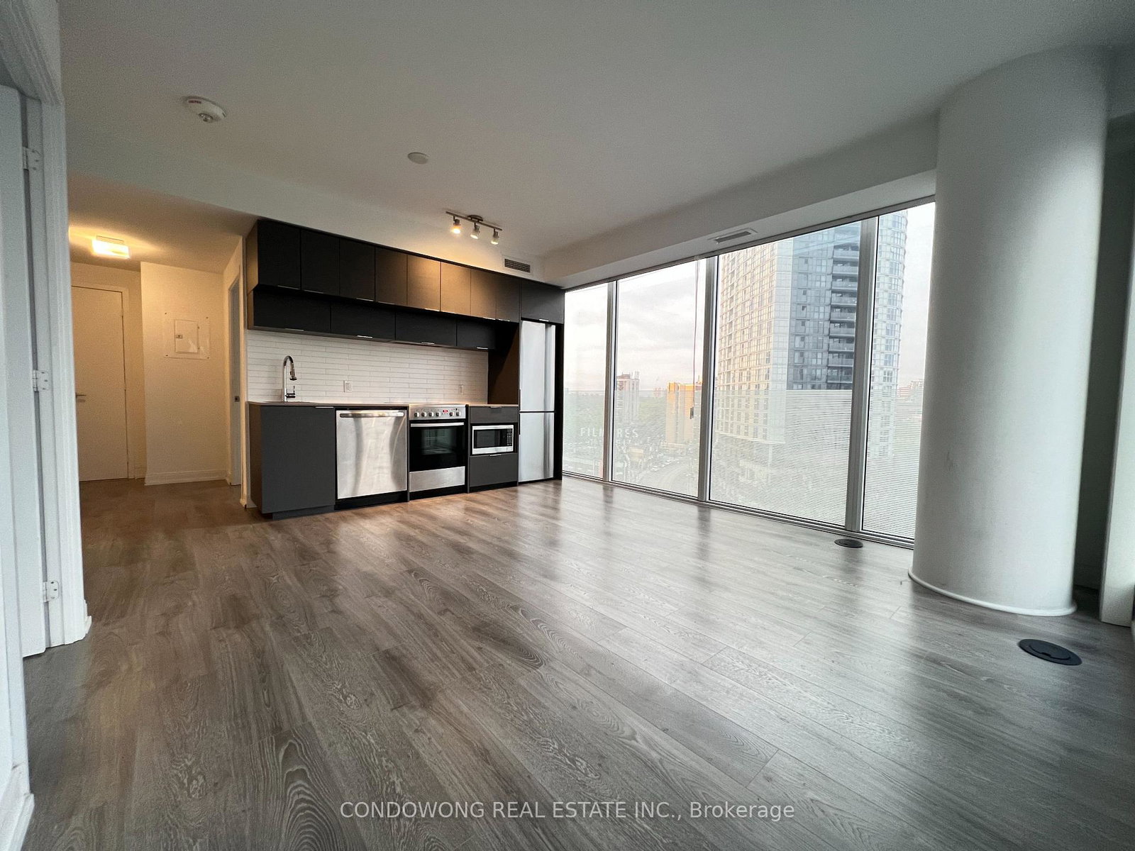 181-dundas-street-e-toronto-ontario-c13152166