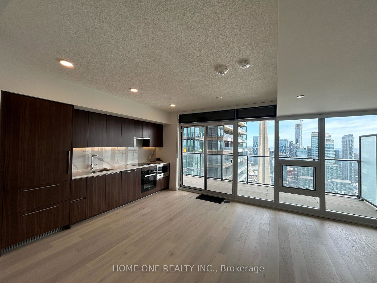 3-concord-cityplace-way-toronto-ontario-c13152496