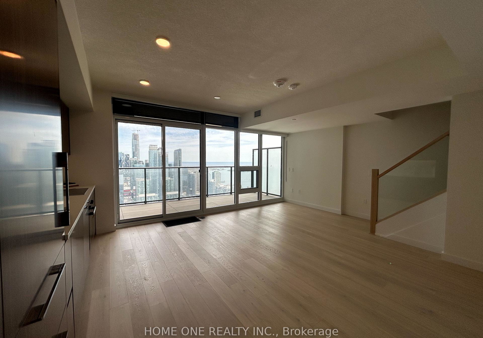 3-concord-cityplace-way-toronto-ontario-c13152496