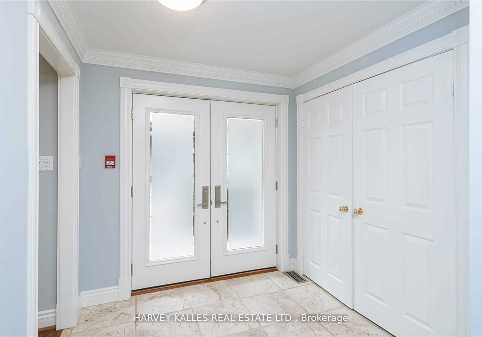 22-lower-village-gate-toronto-ontario-c13152688