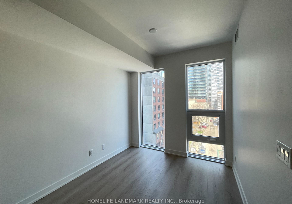 100-queen-street-e-toronto-ontario-c13153020