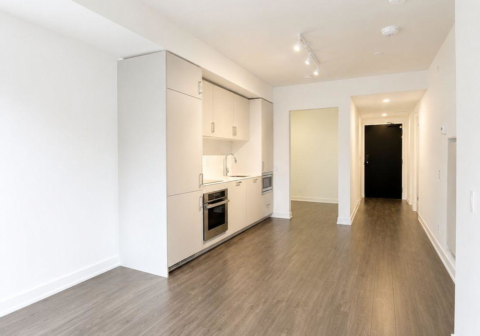 88-queen-street-e-toronto-ontario-c13153036