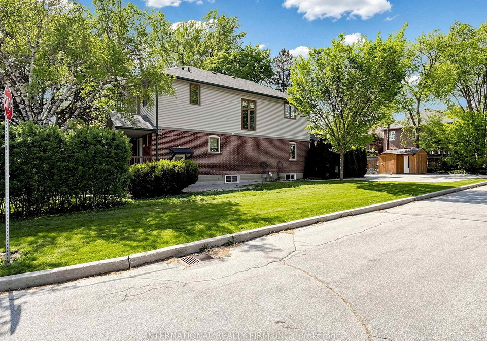 200-burndale-avenue-toronto-ontario-c13153164