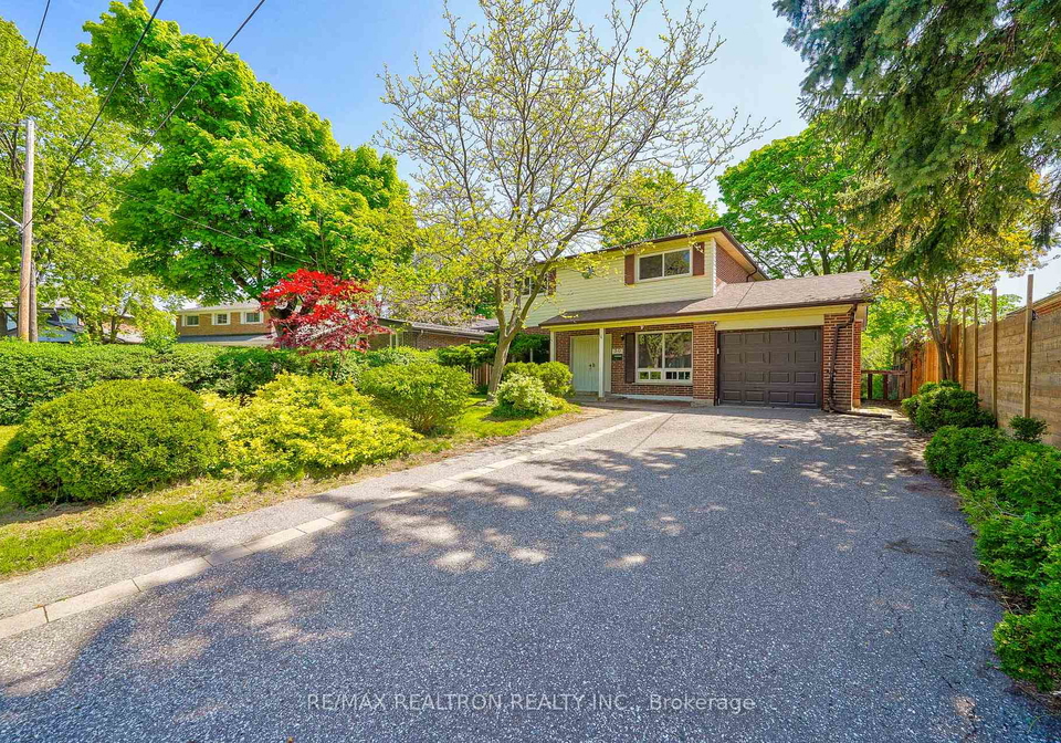 50-axsmith-crescent-north-york-ontario-c13153202