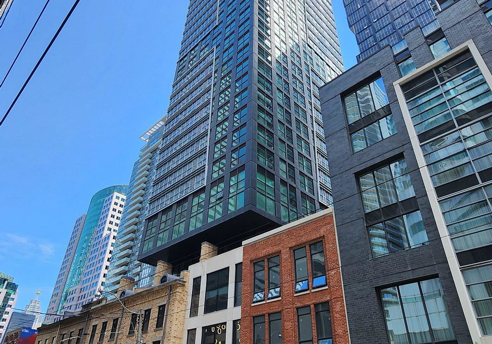 327-king-street-w-toronto-ontario-c13153250