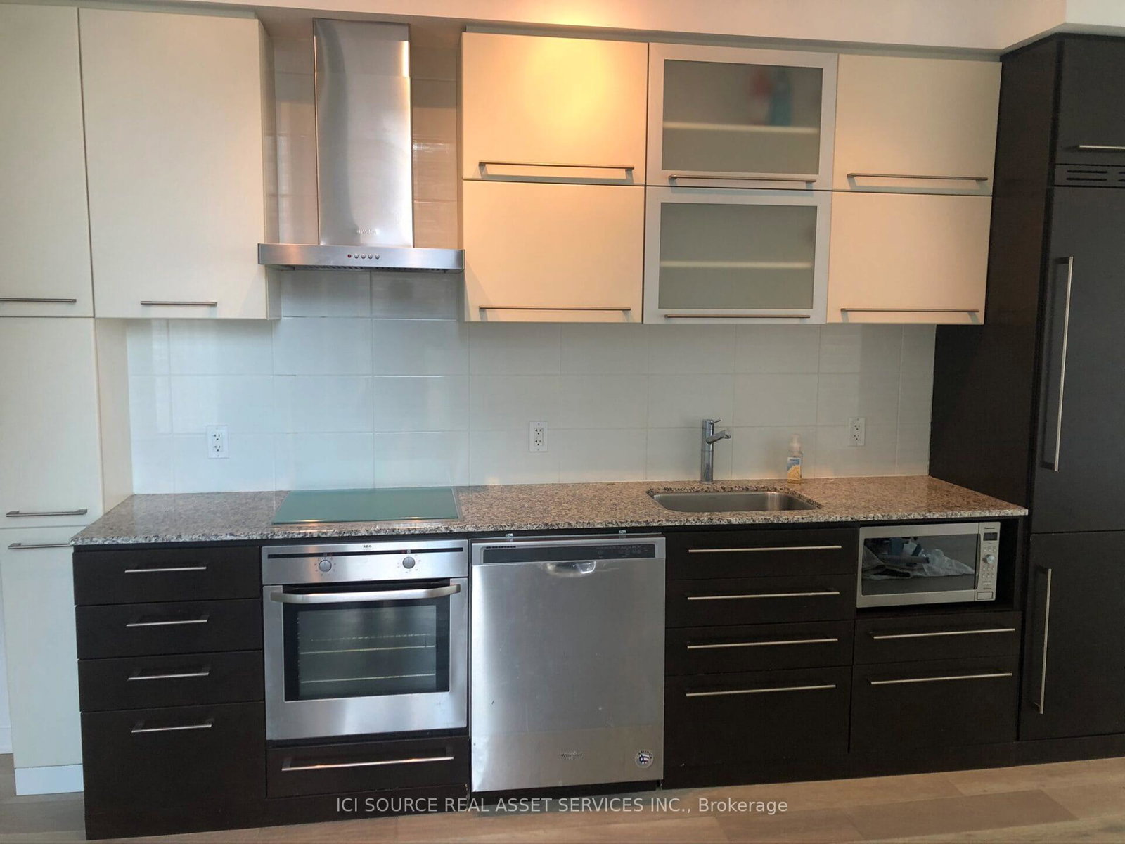 770-bay-street-toronto-ontario-c13153342