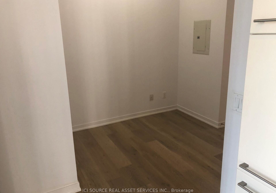 770-bay-street-toronto-ontario-c13153342