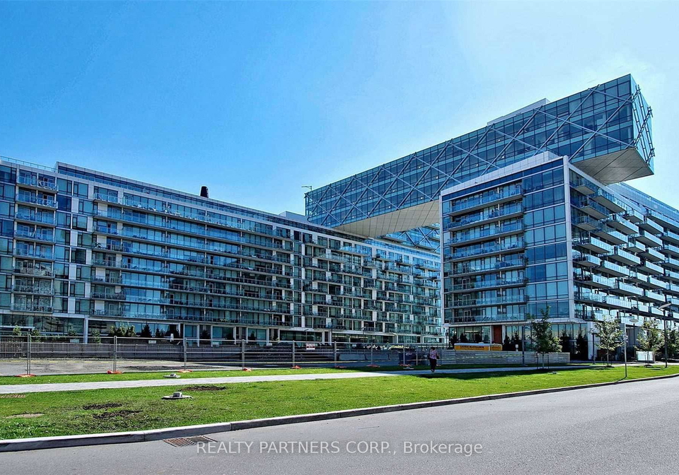 39-queens-quay-e-toronto-ontario-c13153532