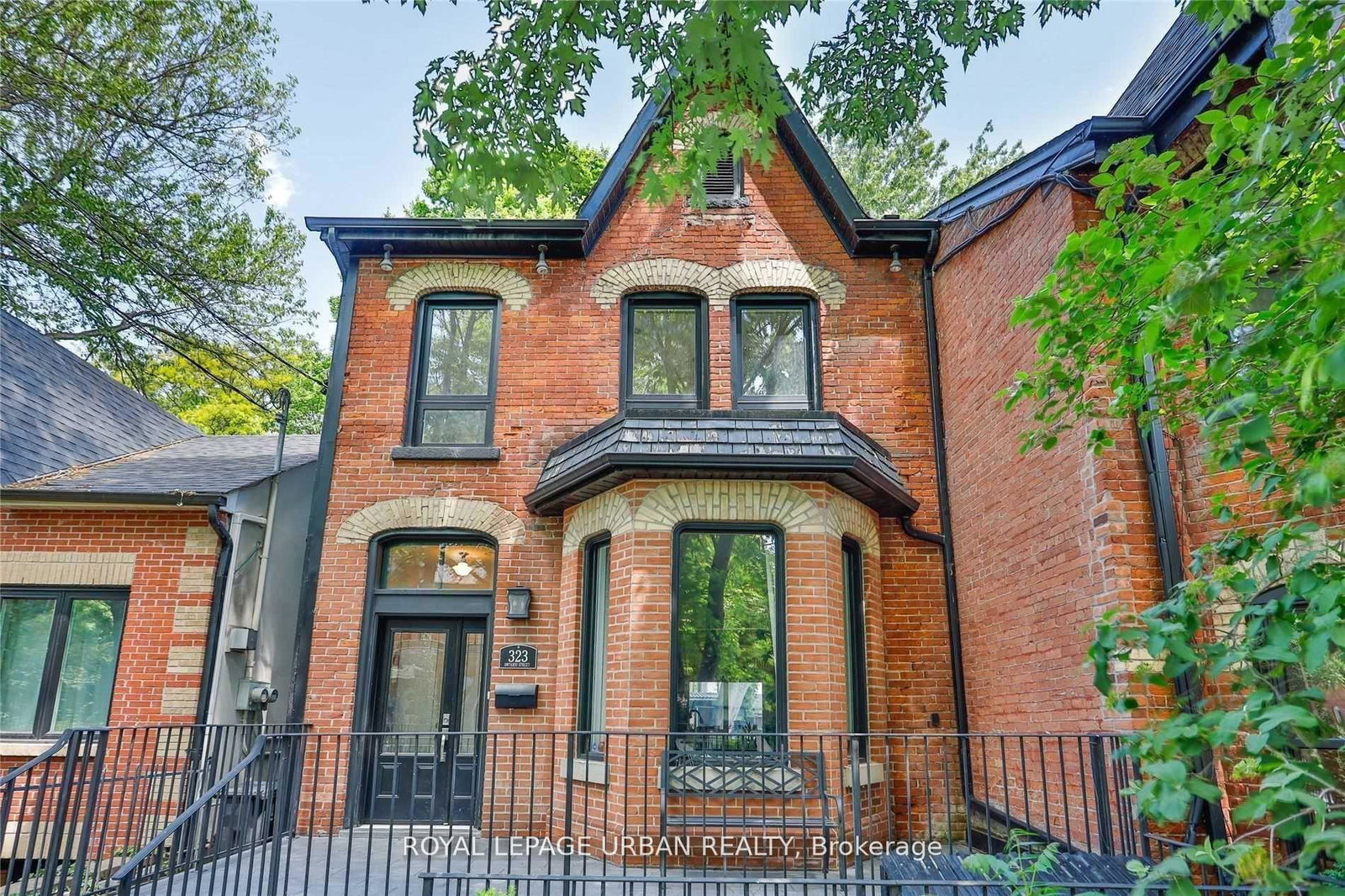 323-ontario-street-toronto-ontario-c13153804