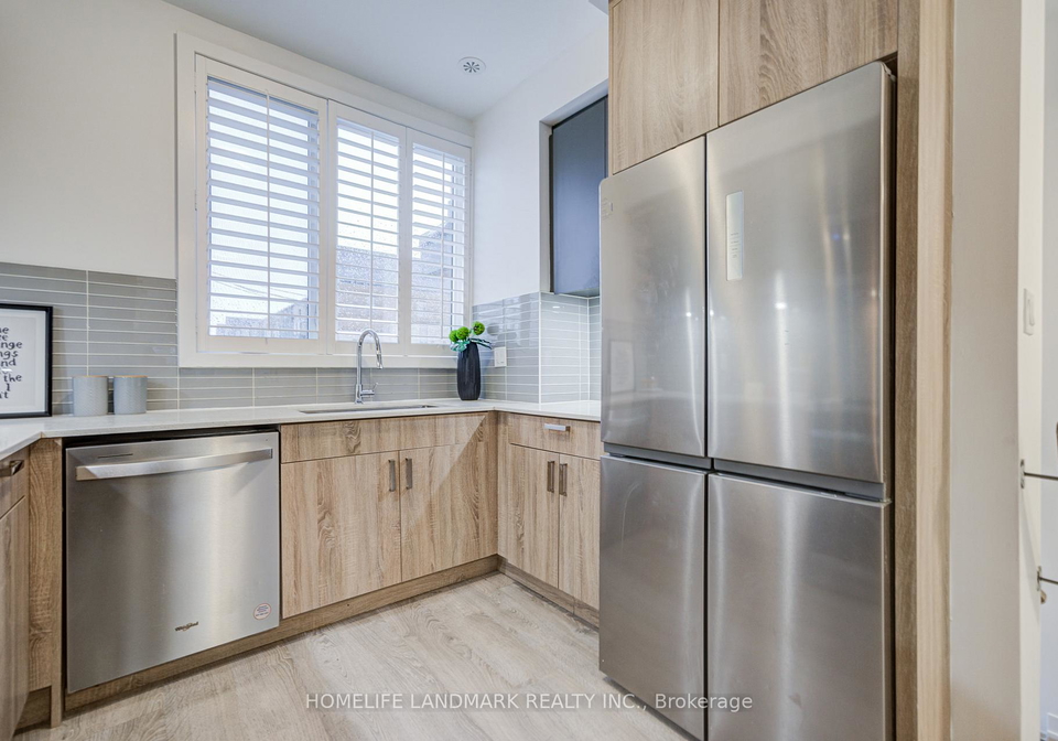 46-hooyo-terrace-toronto-ontario-c13153956