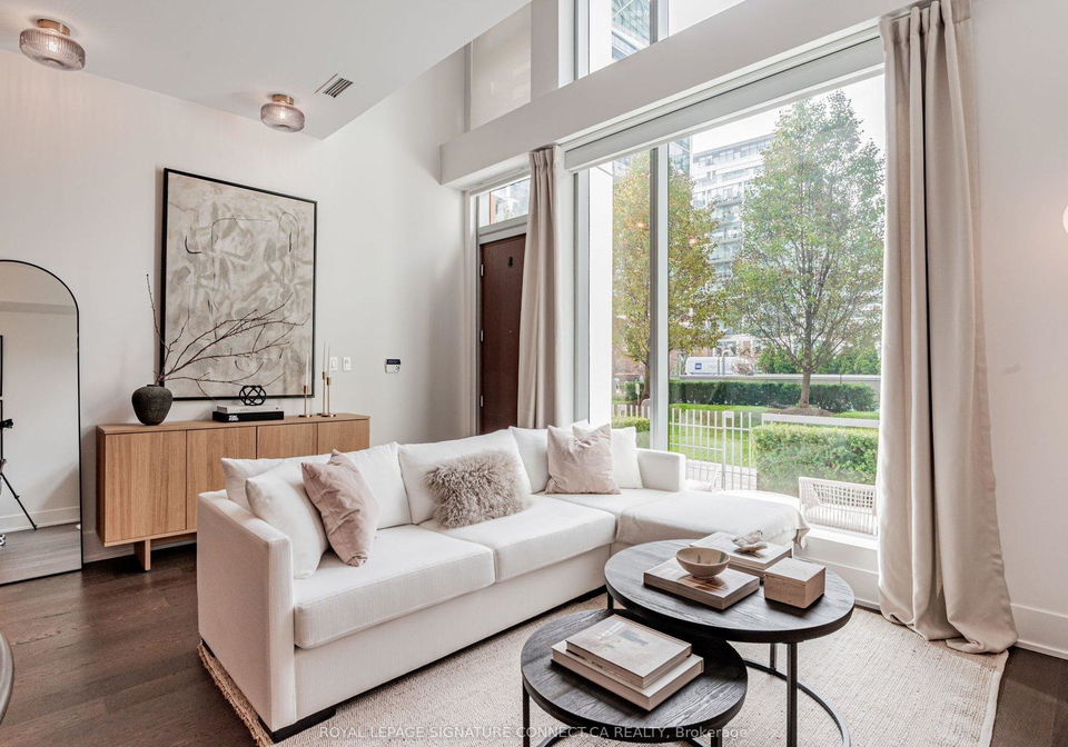 39-queens-quay-e-toronto-ontario-c13154742