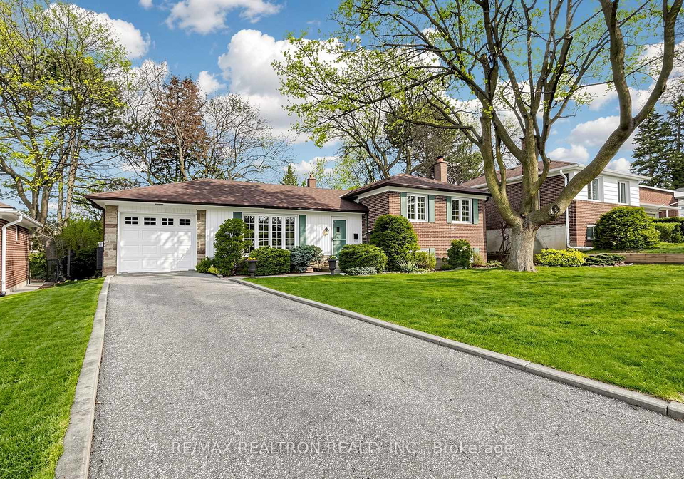 42-resolution-crescent-north-york-ontario-c13154934