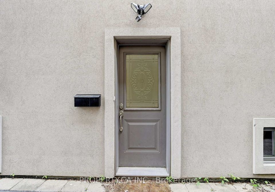 493-winnette-avenue-toronto-ontario-c13155274