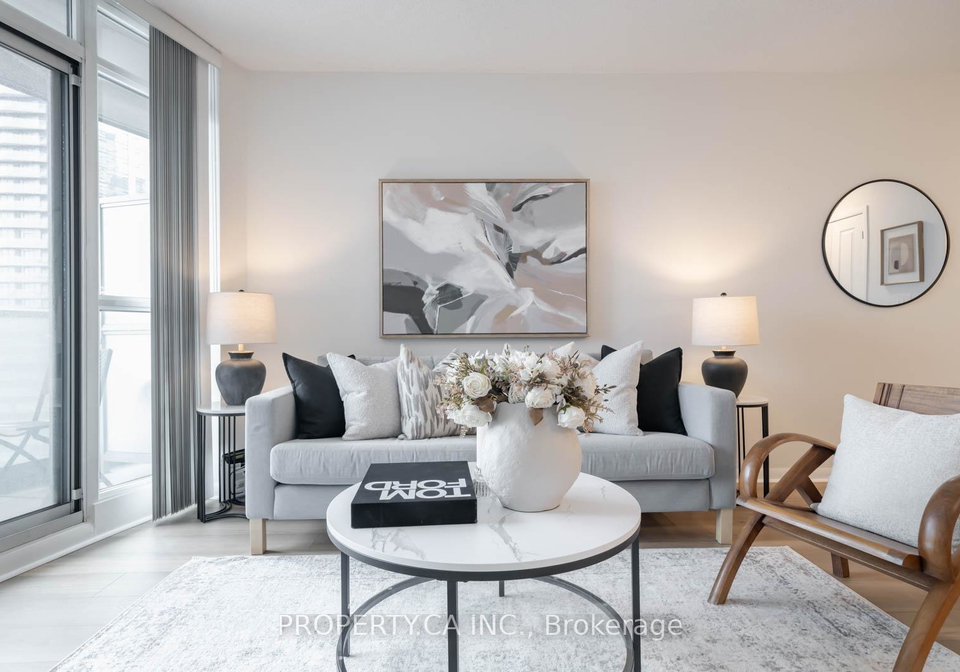 18-yonge-street-toronto-ontario-c13155540