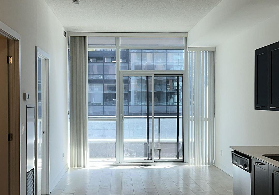 169-fort-york-boulevard-toronto-ontario-c13155548