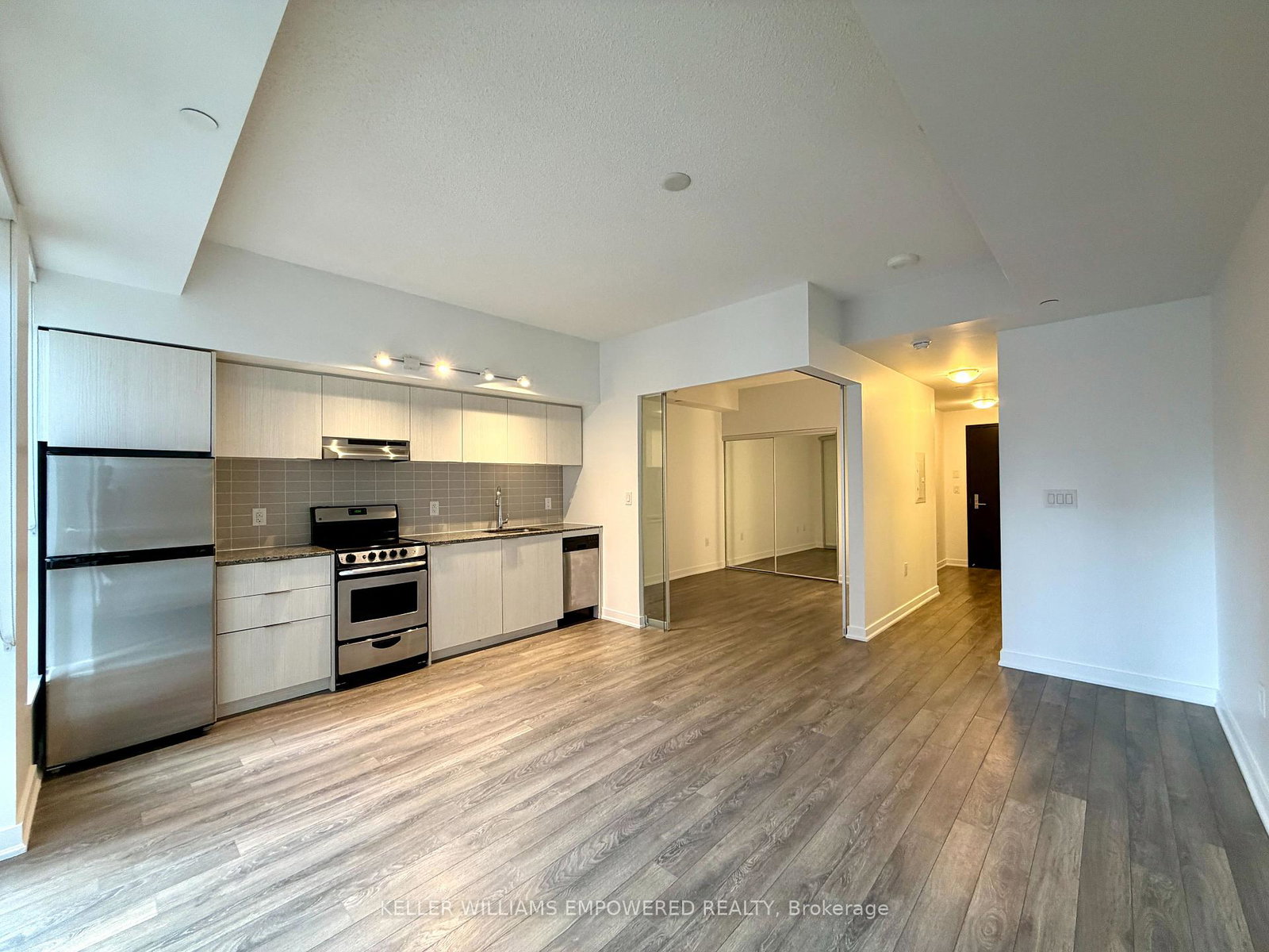 31-phipps-street-toronto-ontario-c13155824