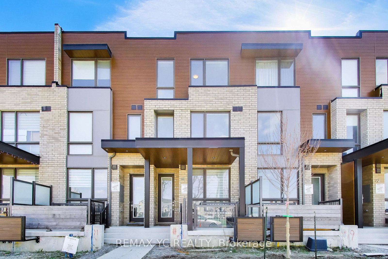 18-deep-roots-terrace-toronto-ontario-c13156014