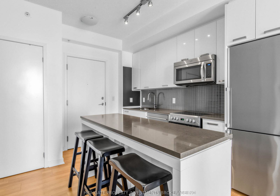 295-adelaide-street-w-toronto-ontario-c13156380