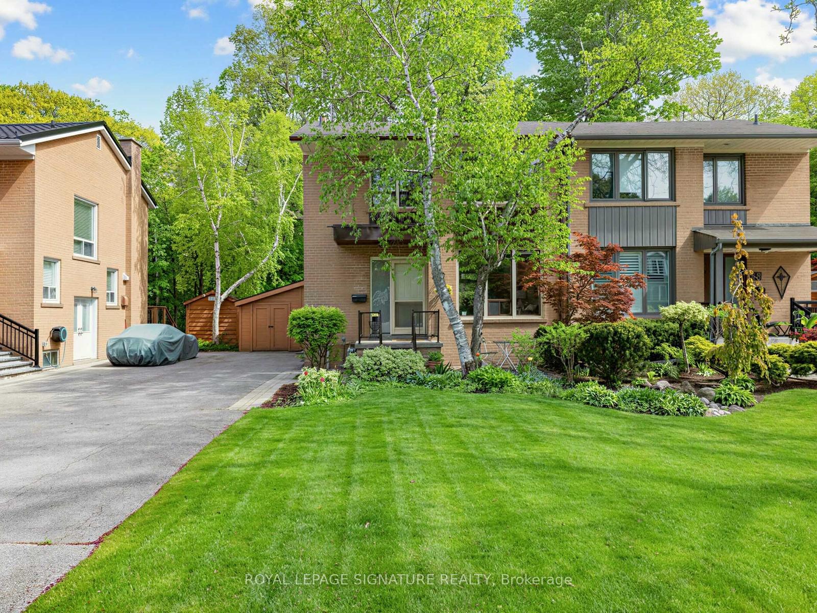 46-plateau-crescent-north-york-ontario-c13156644
