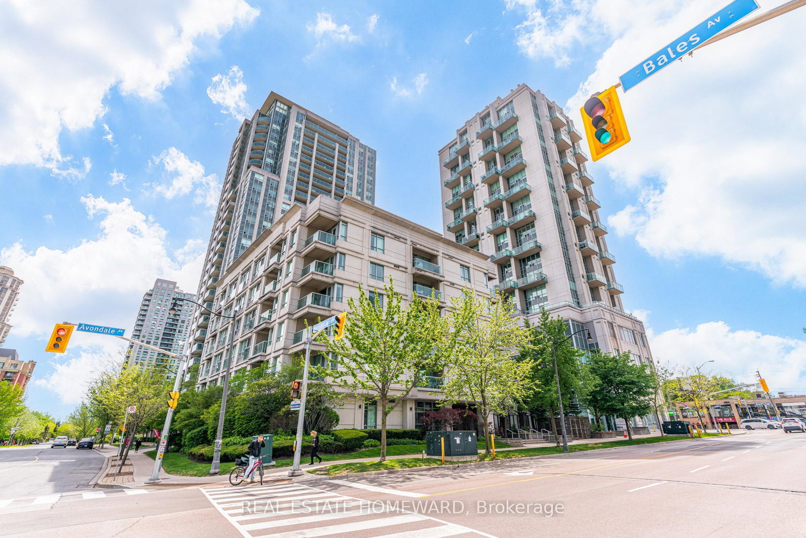 19-avondale-avenue-north-york-ontario-c13156750