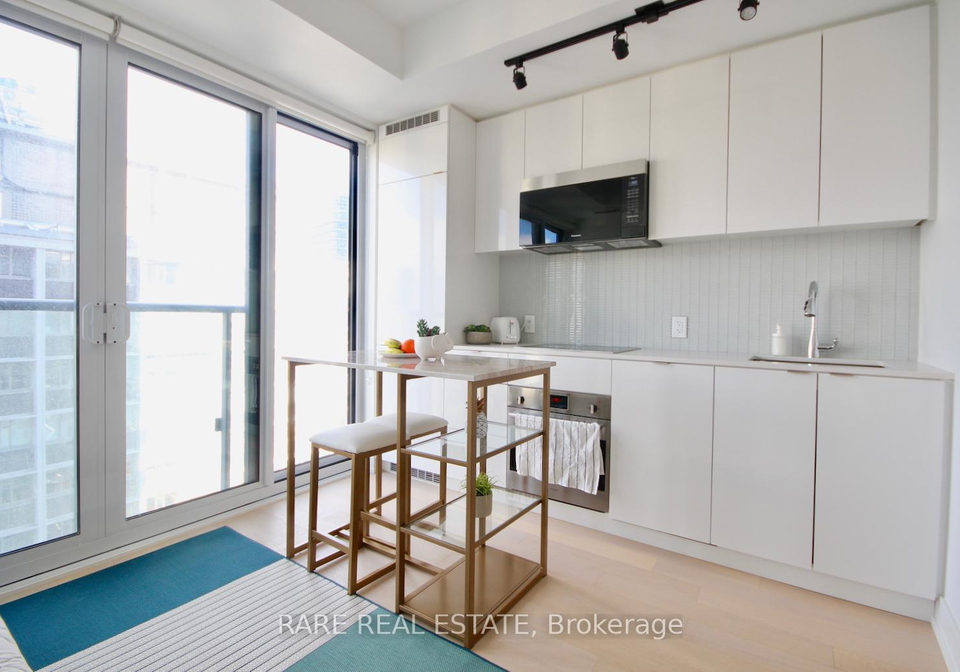 7-grenville-street-toronto-ontario-c13156792