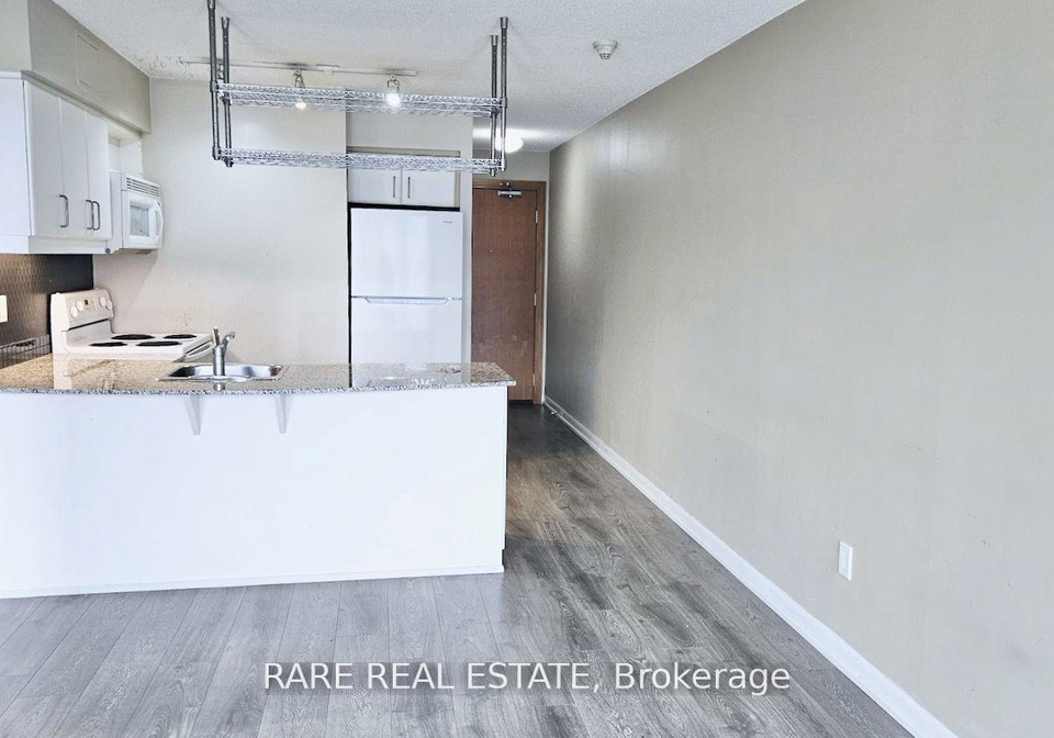 33-sheppard-avenue-e-north-york-ontario-c13156798
