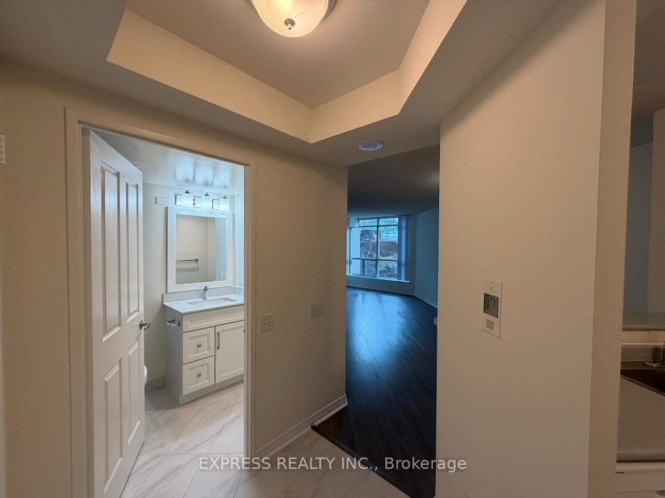 942-yonge-street-toronto-ontario-c13157032