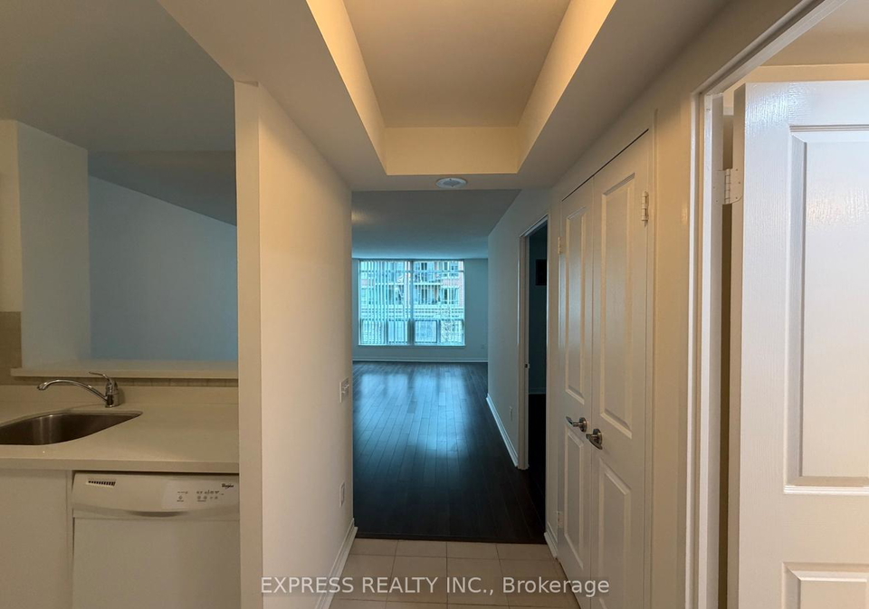 942-yonge-street-toronto-ontario-c13157218