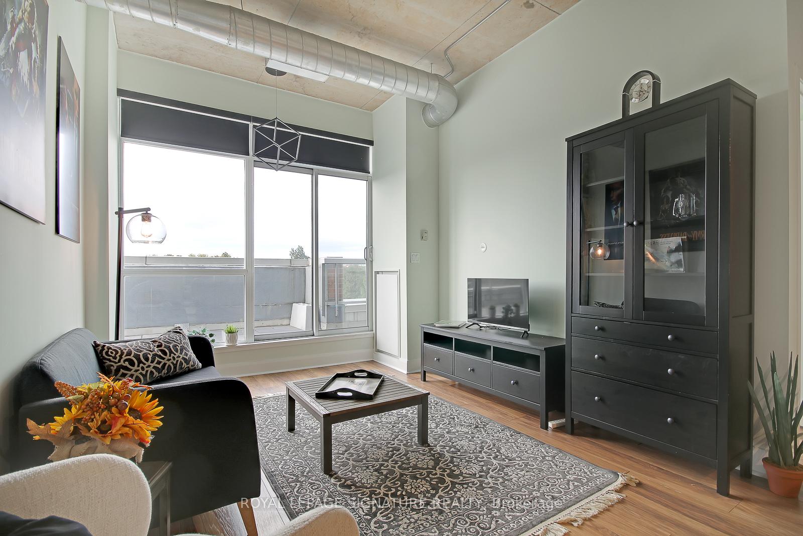 955-queen-street-w-toronto-ontario-c13157286