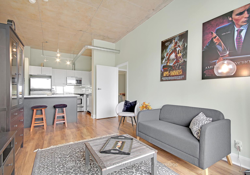 955-queen-street-w-toronto-ontario-c13157286