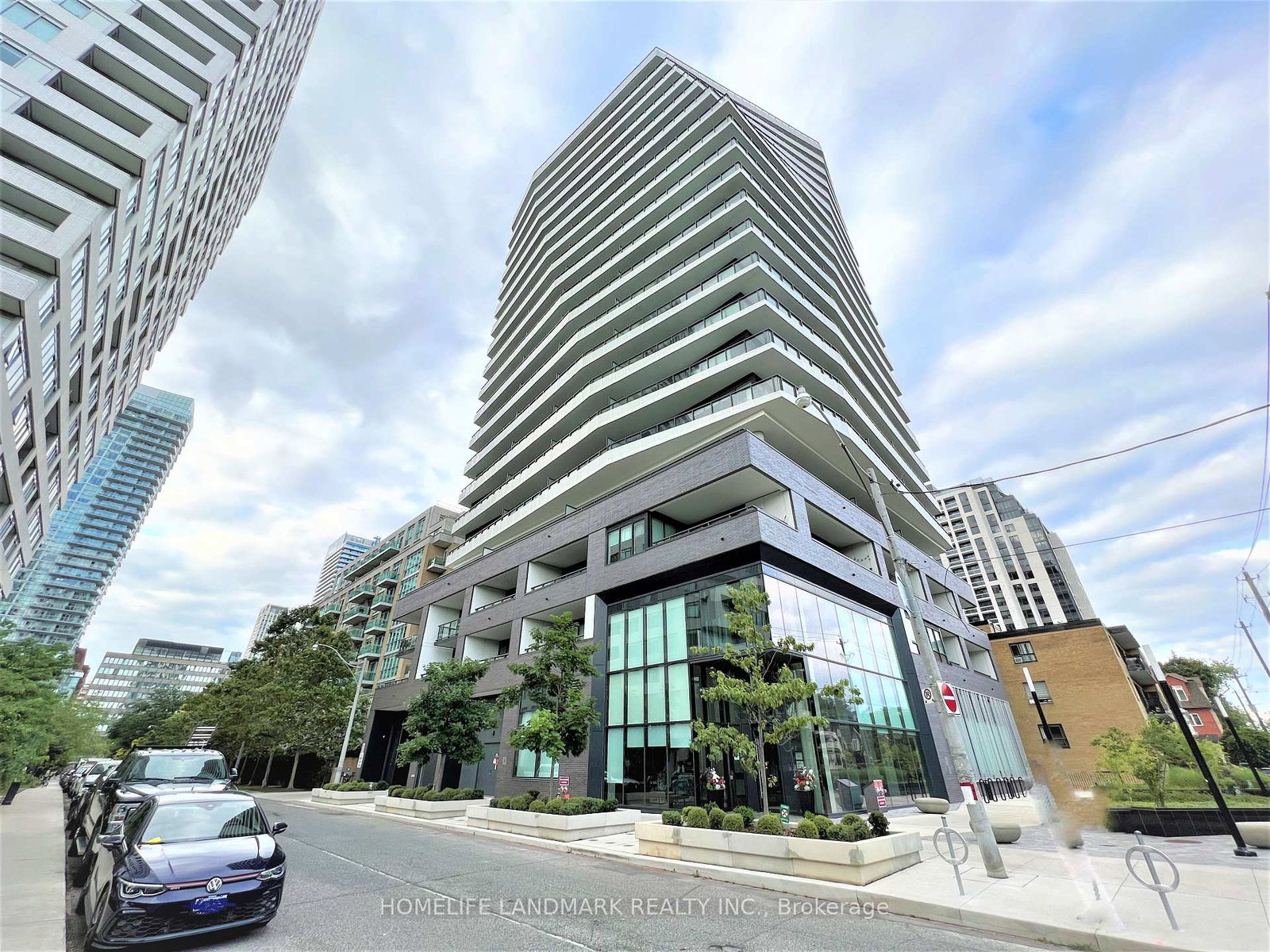 11-lillian-street-toronto-ontario-c13157360