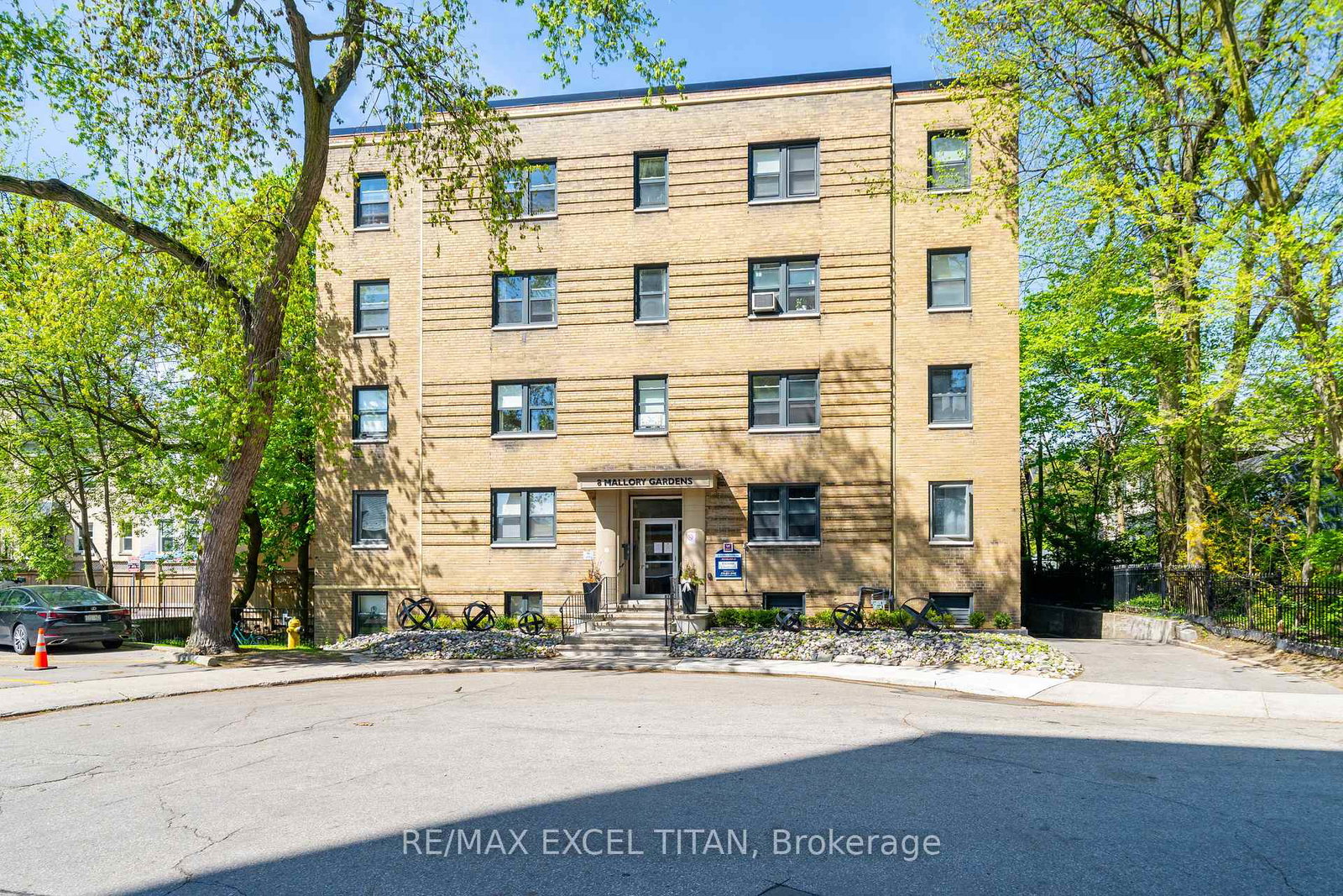 8-mallory-gardens-toronto-ontario-c13157400