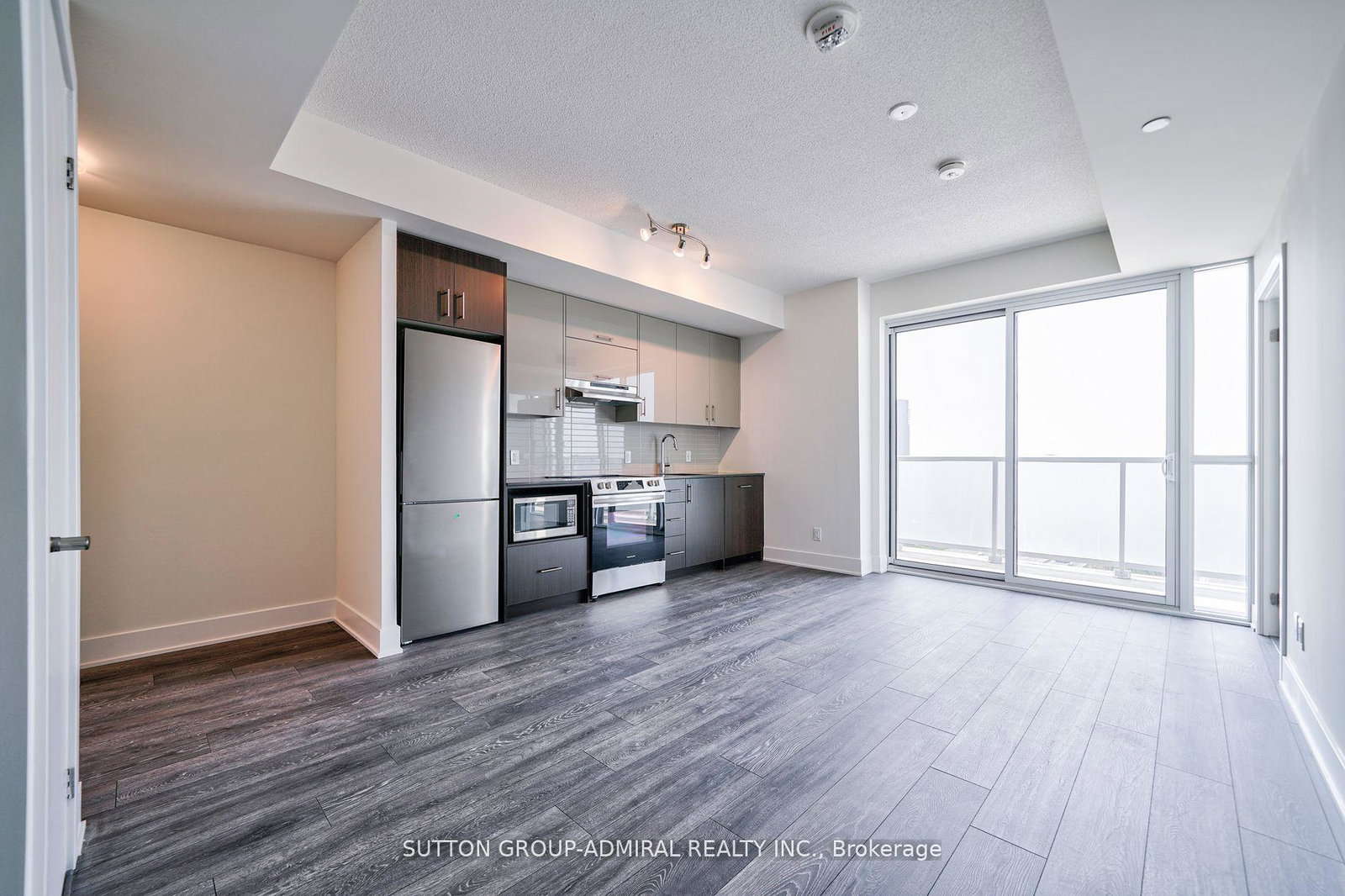 188-fairview-mall-drive-north-york-ontario-c13157478
