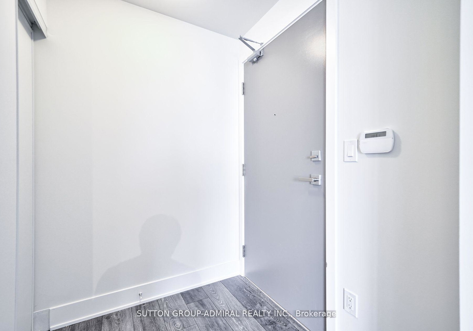 188-fairview-mall-drive-north-york-ontario-c13157478