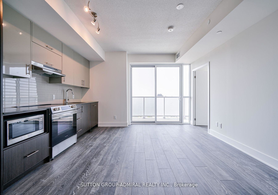 188-fairview-mall-drive-north-york-ontario-c13157478