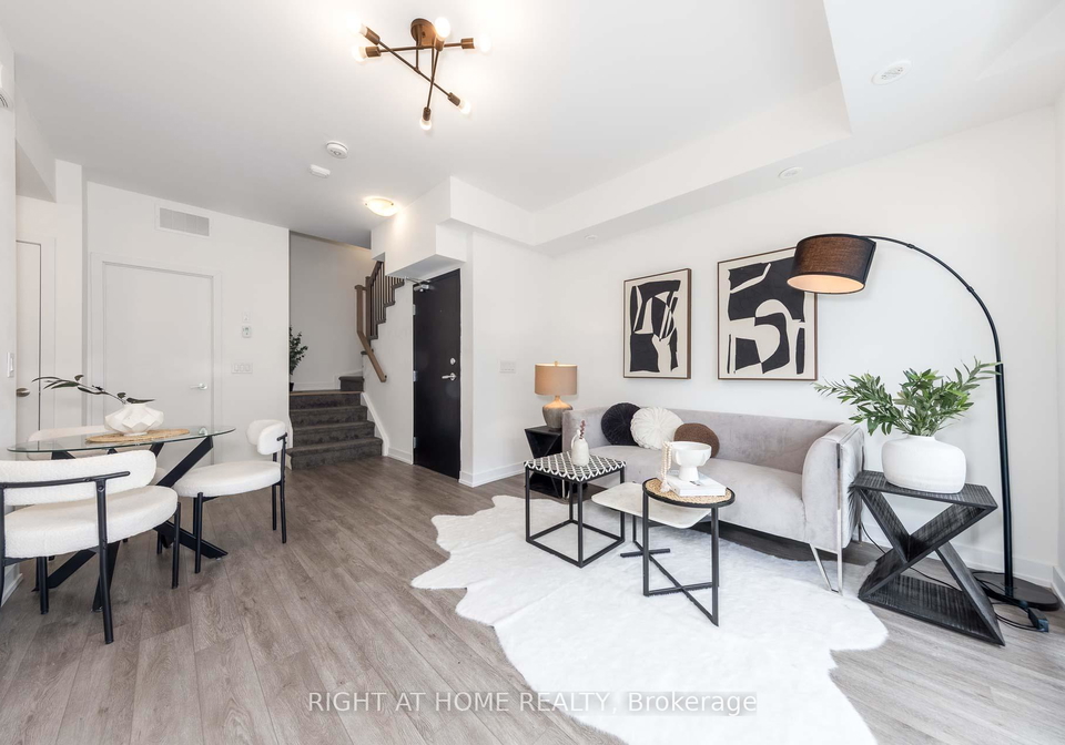 871-sheppard-avenue-w-toronto-ontario-c13157538