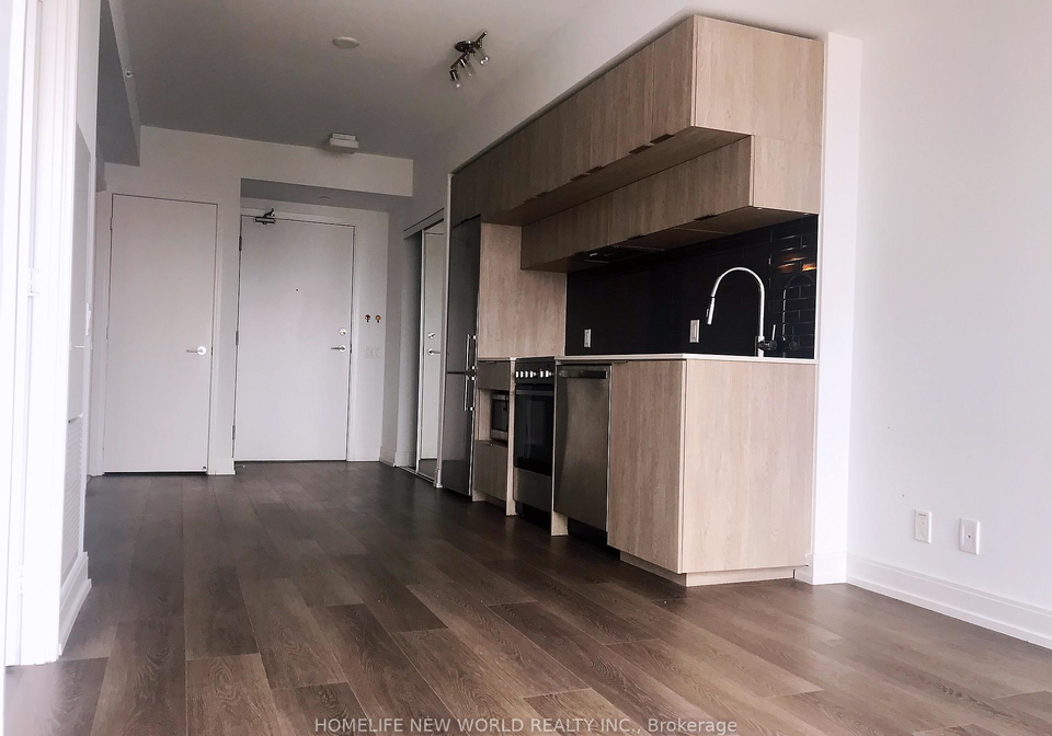 181-dundas-street-e-toronto-ontario-c13157648