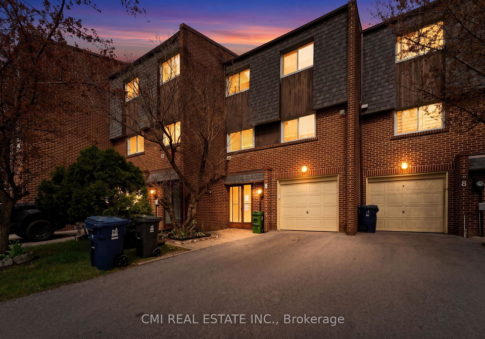 6-windy-golfway-way-east-york-ontario-c13157742