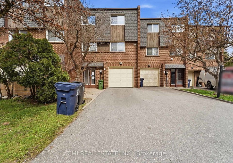 6-windy-golfway-way-east-york-ontario-c13157742