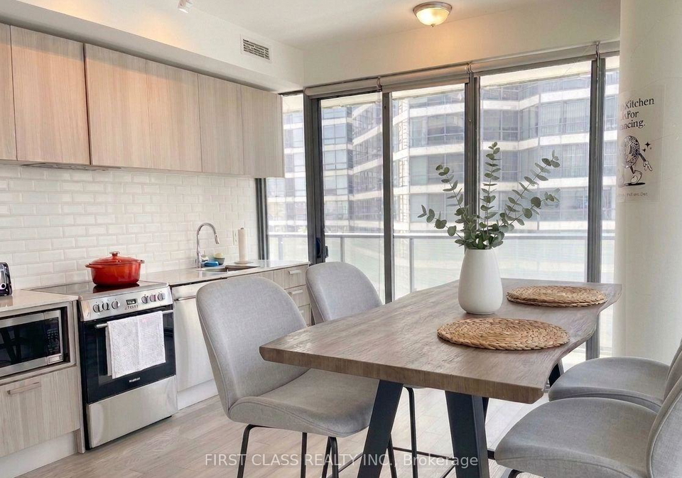 57-st-joseph-street-toronto-ontario-c13157870