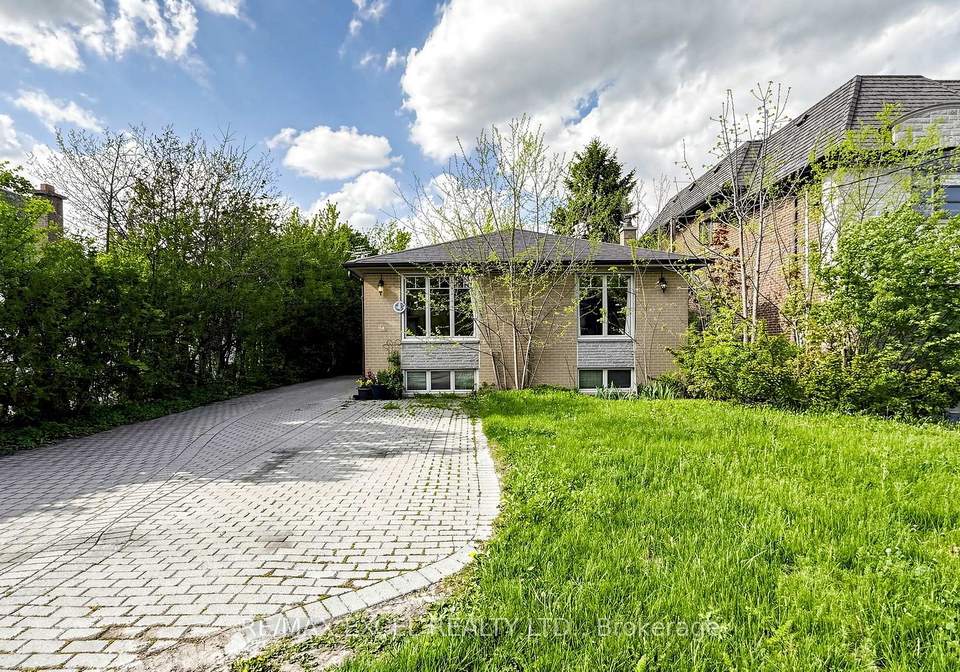 254-patricia-avenue-toronto-ontario-c13158084