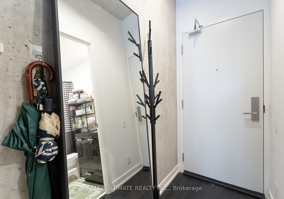 39-brant-street-toronto-ontario-c13158118