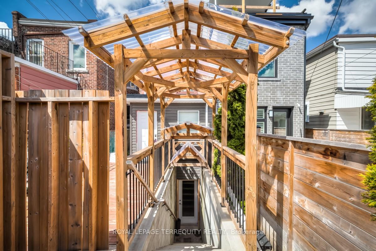 665-crawford-street-toronto-ontario-c13158184