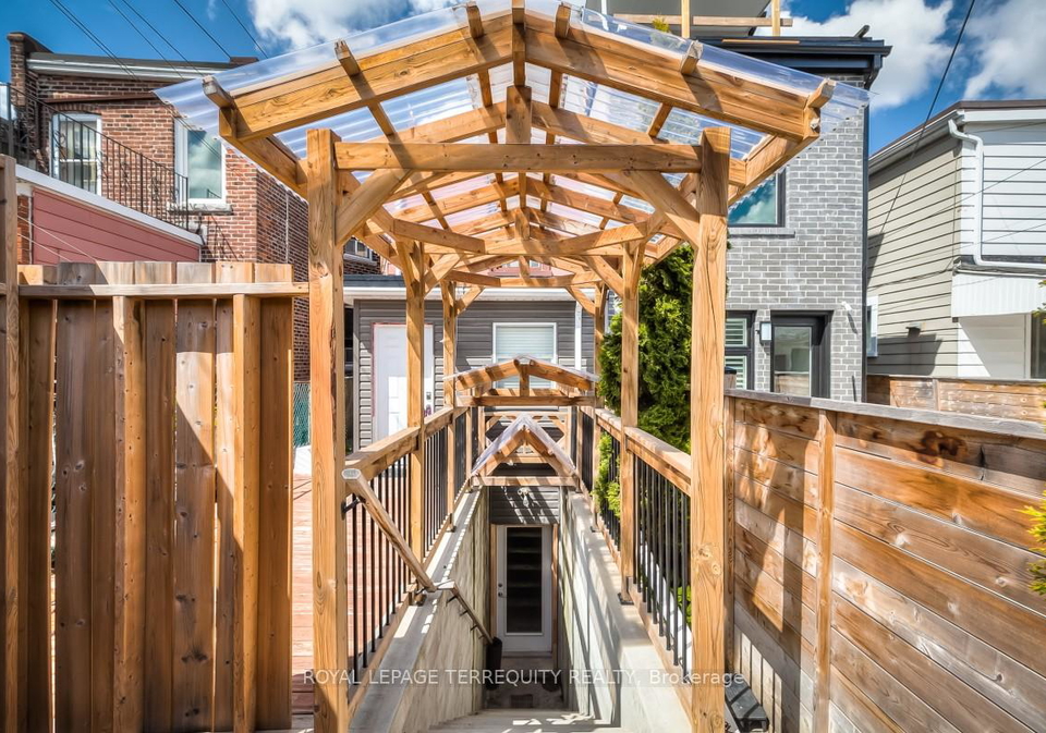665-crawford-street-toronto-ontario-c13158184
